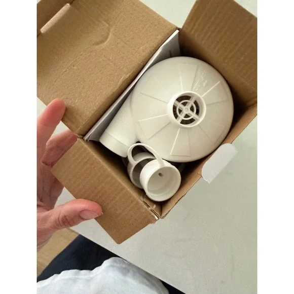 Electric Air Pump 120V AC Quick Fill Inflator Deflator with 3 Nozzles White - Picture 4 of 6